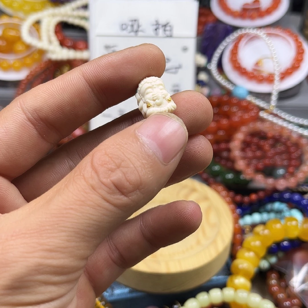 随***缘玛瑙/玉髓未镶嵌………………54701