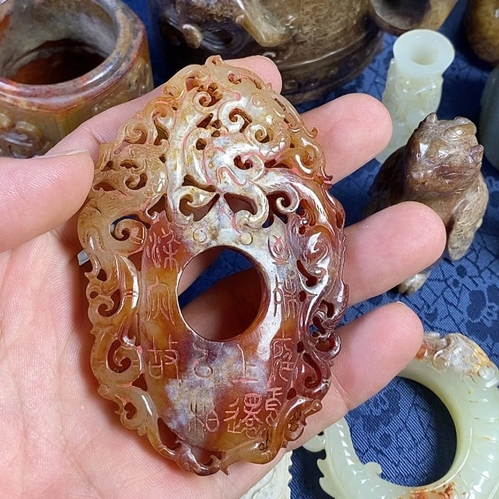 怡***轩和田玉未镶嵌颈饰