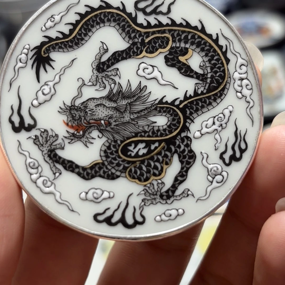 *****瓷片精品龙挂件一个