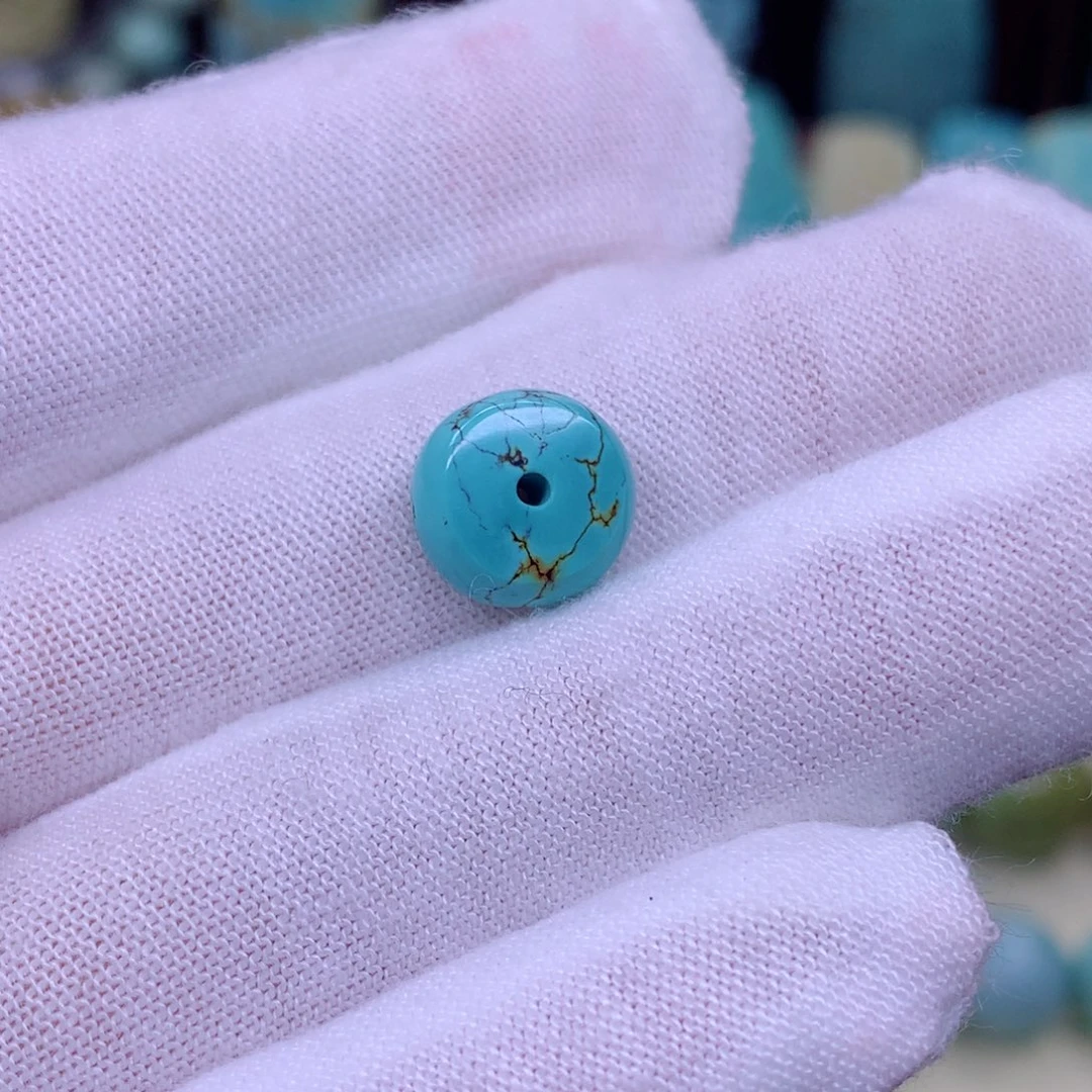 绿松石颈饰未镶嵌