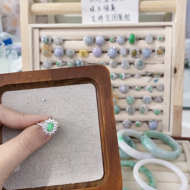 翡翠未镶嵌颈饰天然翡翠Ａ货