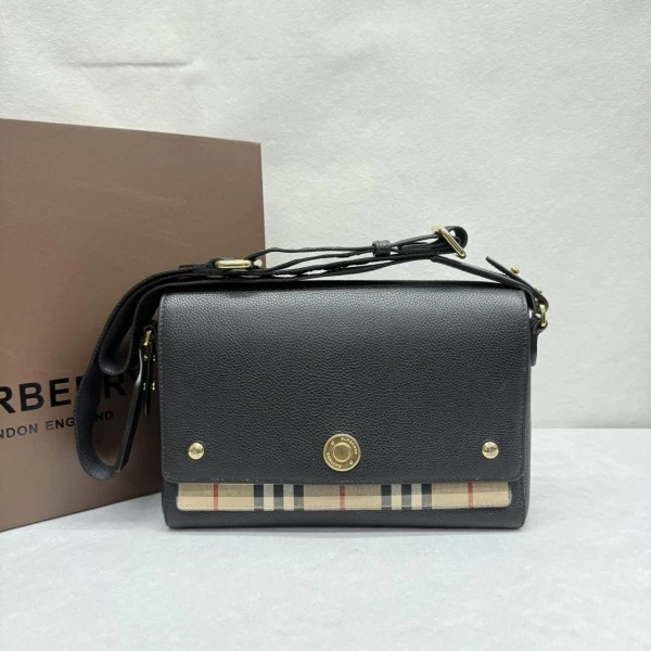 博柏利/包包/95新/市场价13000/251019CZ0010