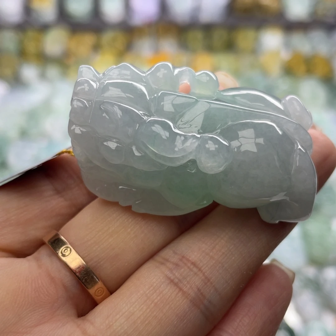 颈饰未镶嵌翡翠貔貅