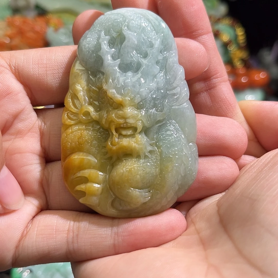 翡翠未镶嵌颈饰待编织