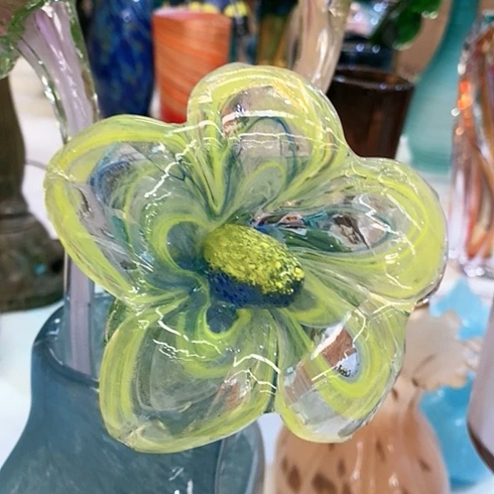 琉璃花瓶高41厘米宽12厘米