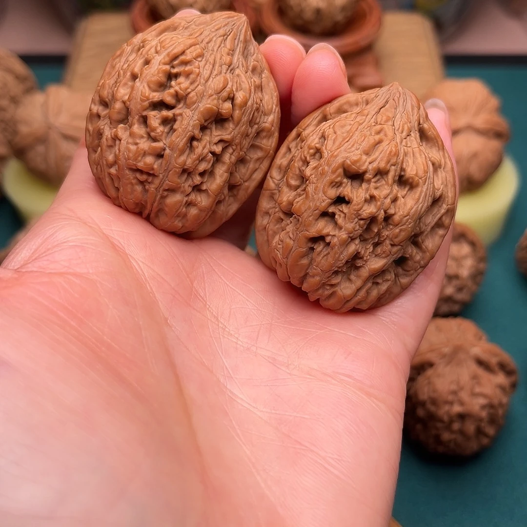 文玩核桃把件丹凤鸡心