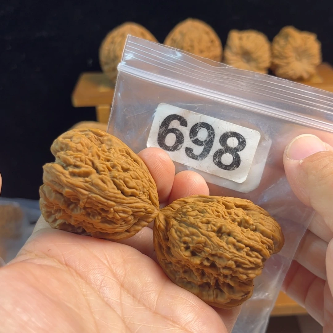 吊坠文玩核桃天残38
