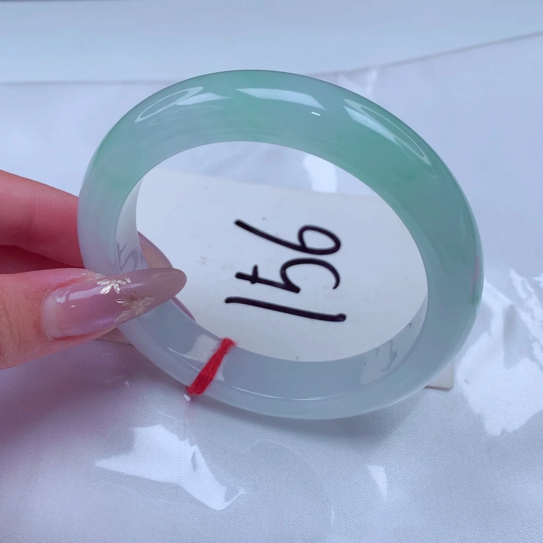 翡翠手镯未镶嵌翡翠56