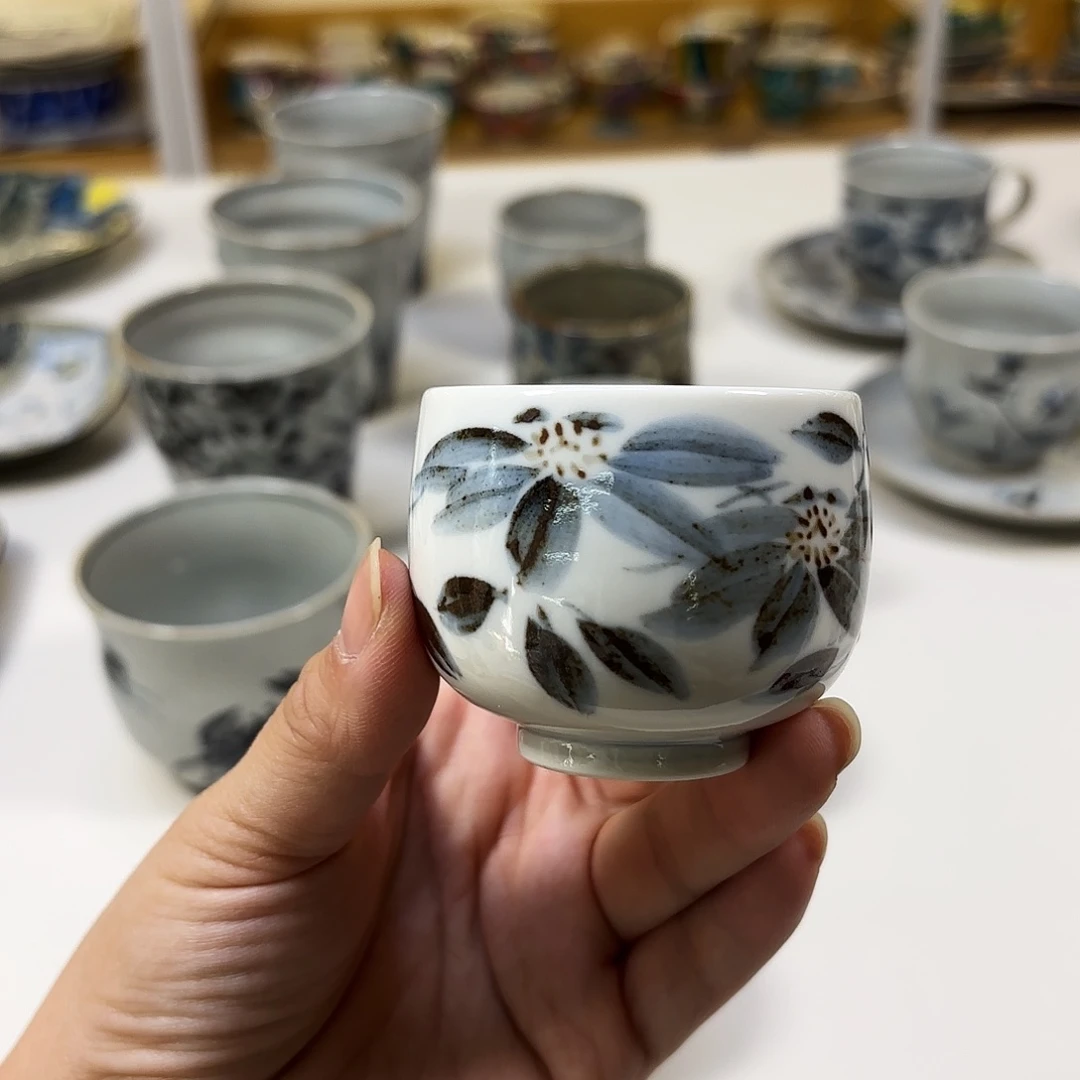 陶               山近祥