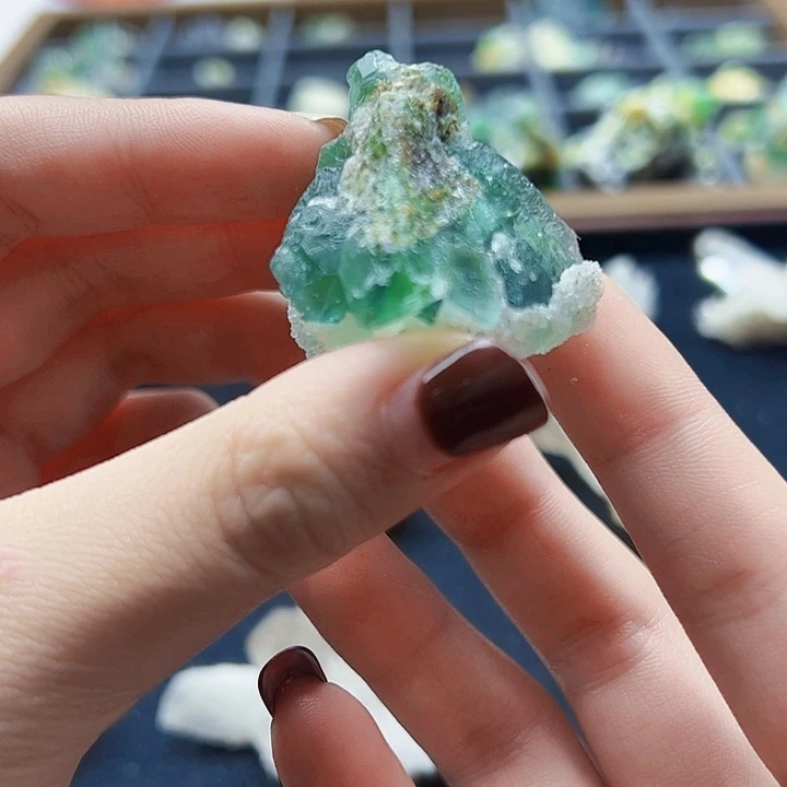 长石玉未镶嵌纳米比亚天然水晶矿标