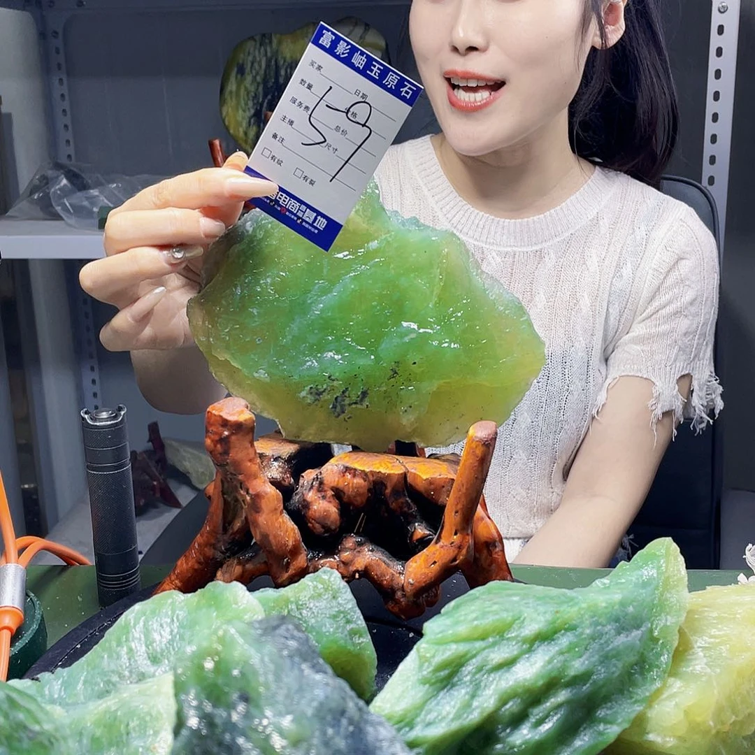 蛇纹石玉未镶嵌岫玉风***平