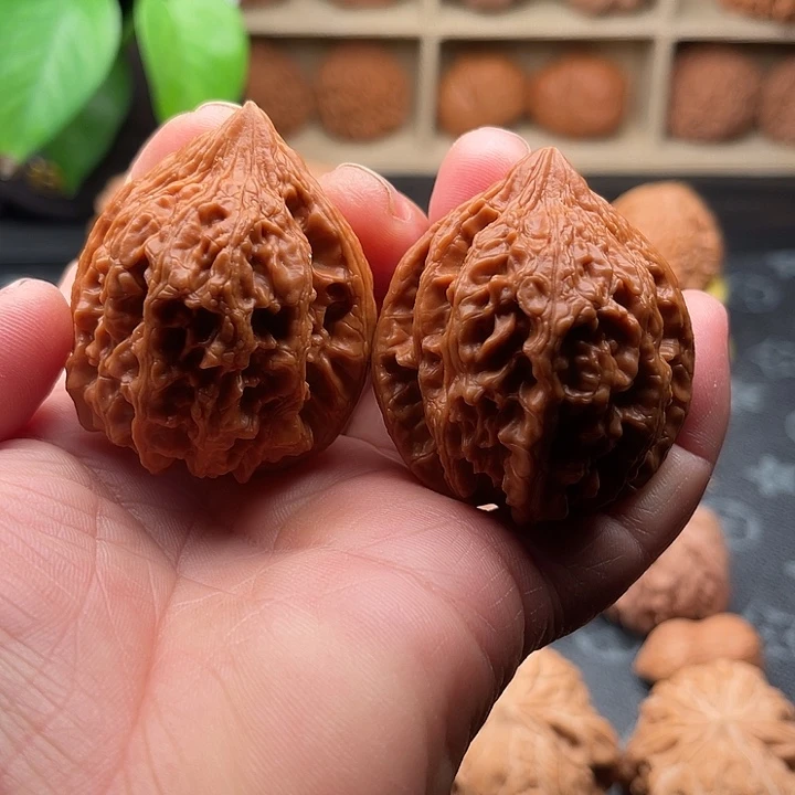 把件文玩核桃全品大姑石边42➕