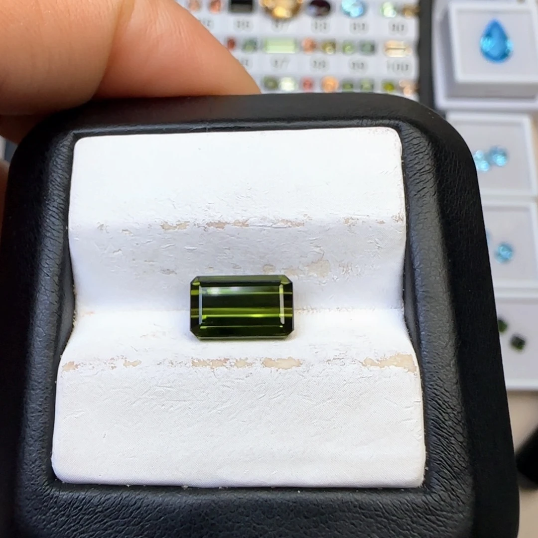 珠宝半成品碧玺未镶嵌天然 2.77克拉