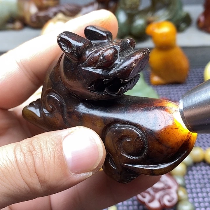 未镶嵌蛇纹石玉颈饰