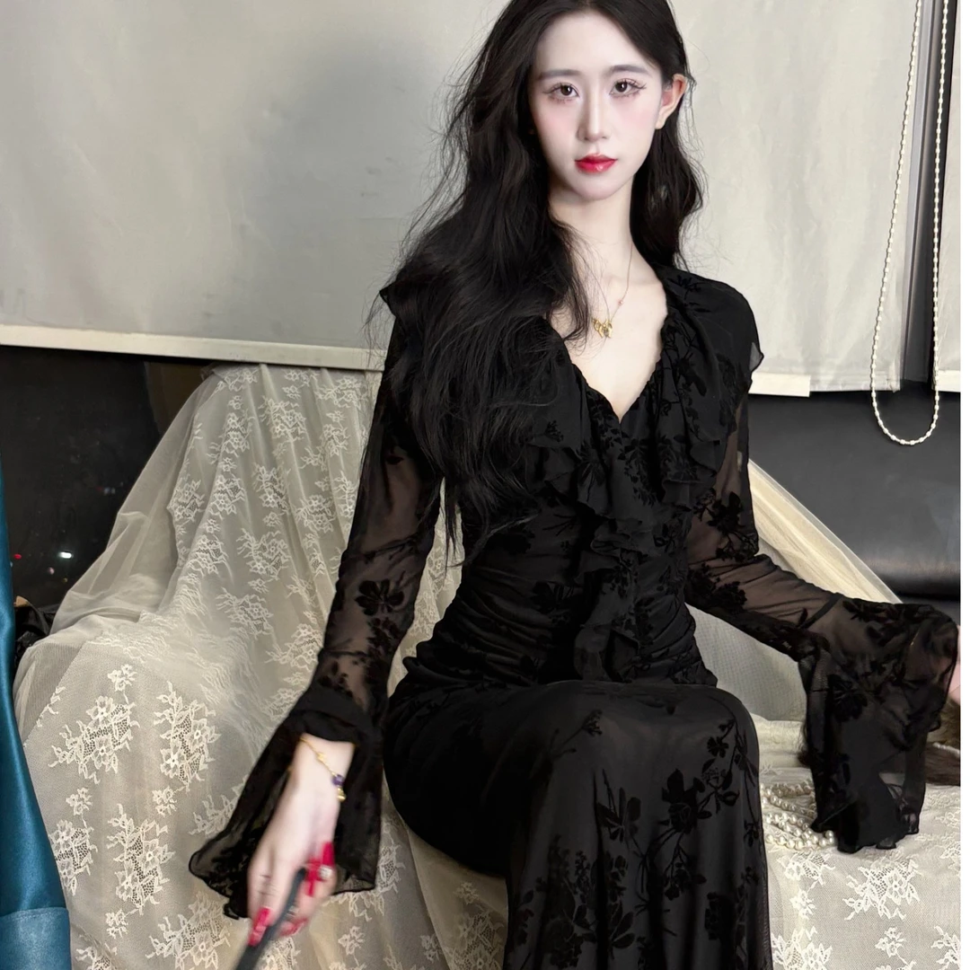 LHMknk1画报夫人原创自制温柔氛围感鱼尾显瘦植绒连衣裙  黑皇后
