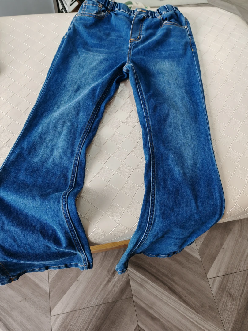 夏季女童休闲微喇弹力外单牛仔裤软牛仔上身很好看
