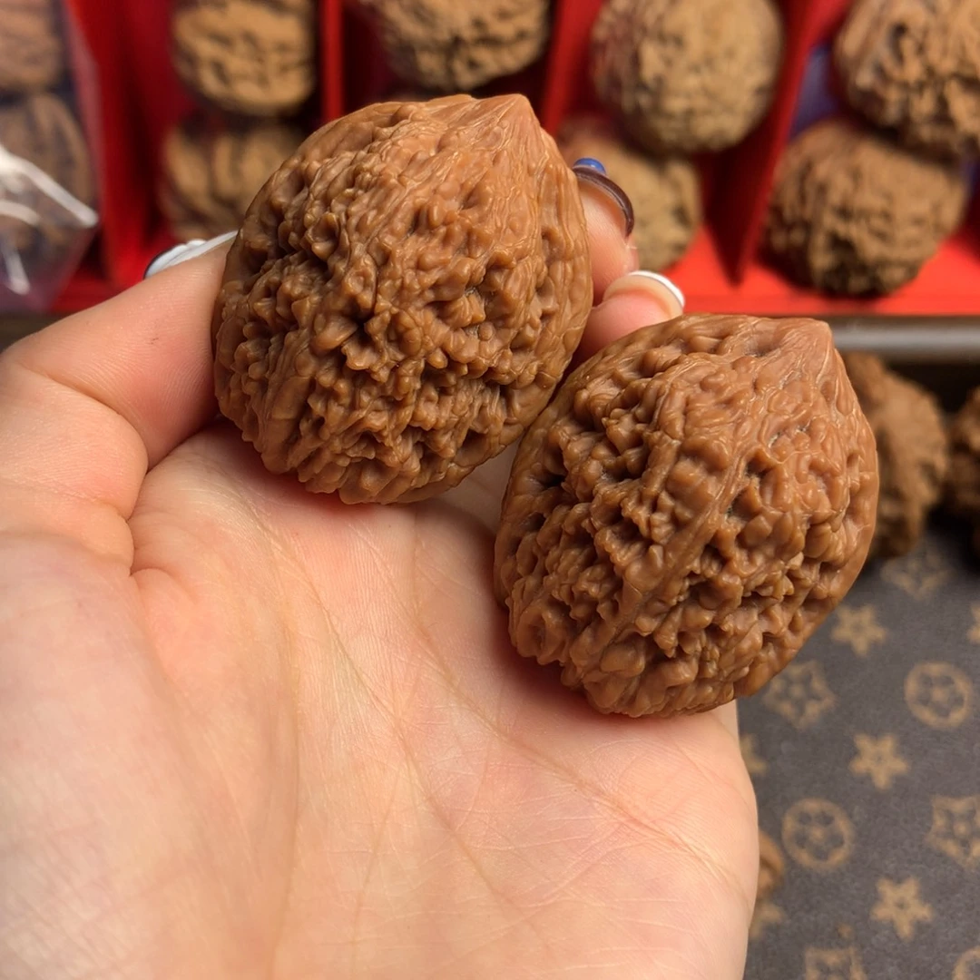 吊坠桃核33蒜头200