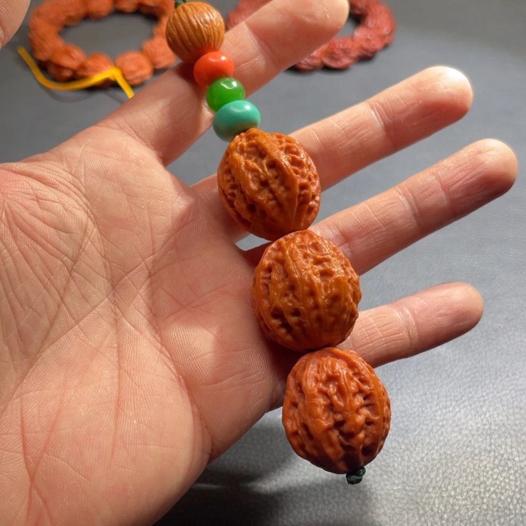 *****文玩核桃手串核桃