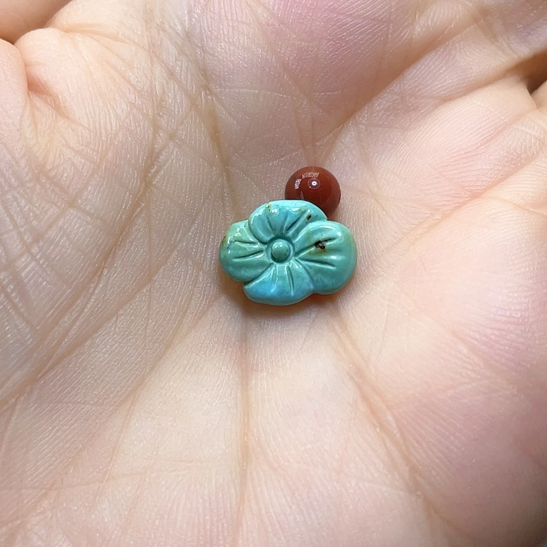 南红玛瑙配饰未镶嵌