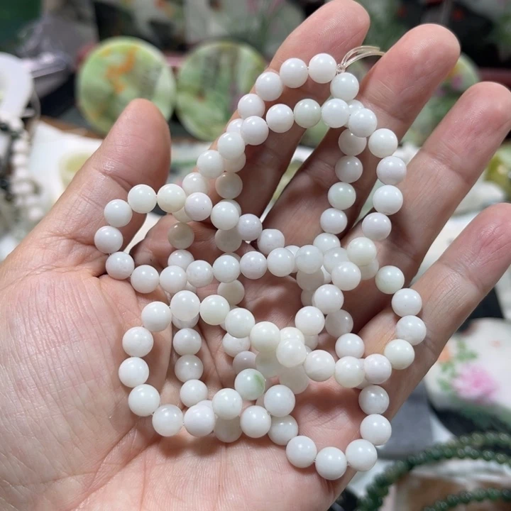 独山玉未镶嵌颈饰