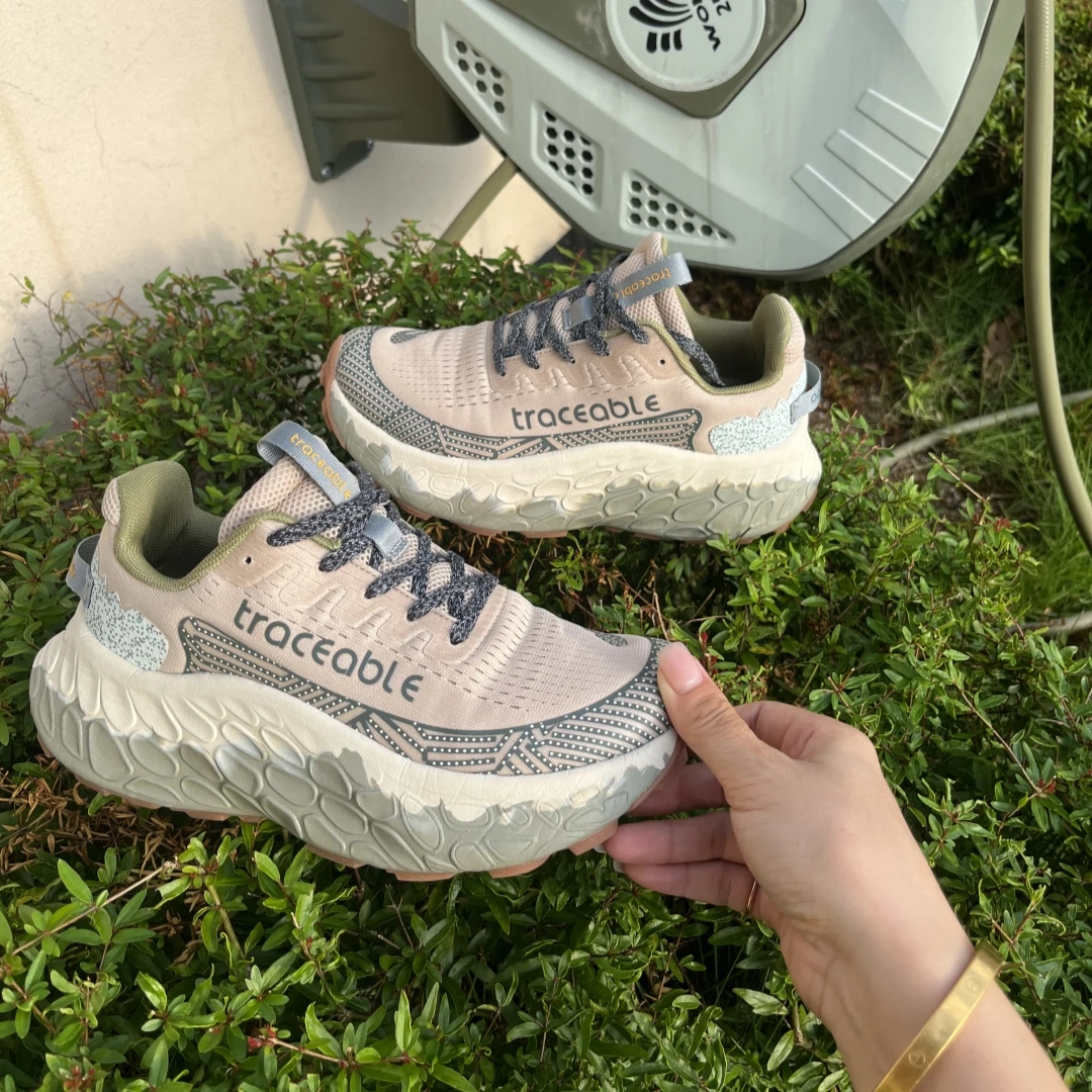 traceable加拿大旅游季徒步出行必备，本周回购第一6655跑步鞋
