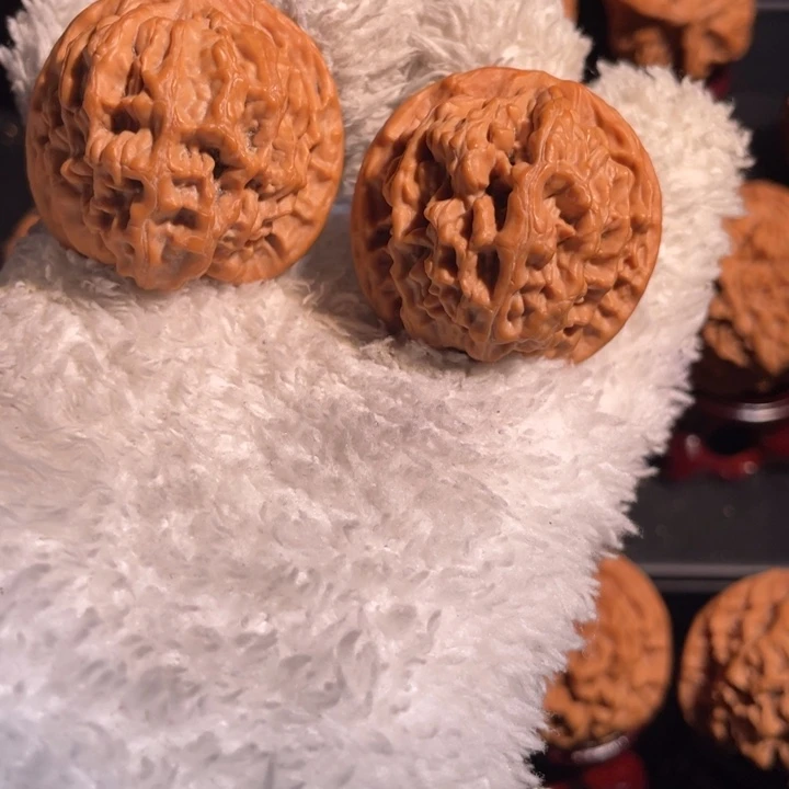 文玩核桃吊坠38官帽