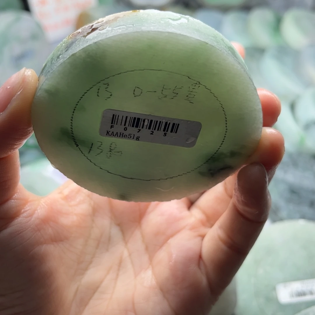 未镶嵌翡翠手镯定制翡翠