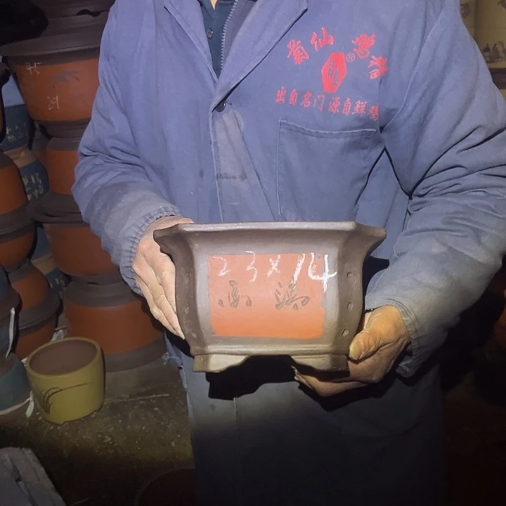 紫砂花盆紫砂花盆和小