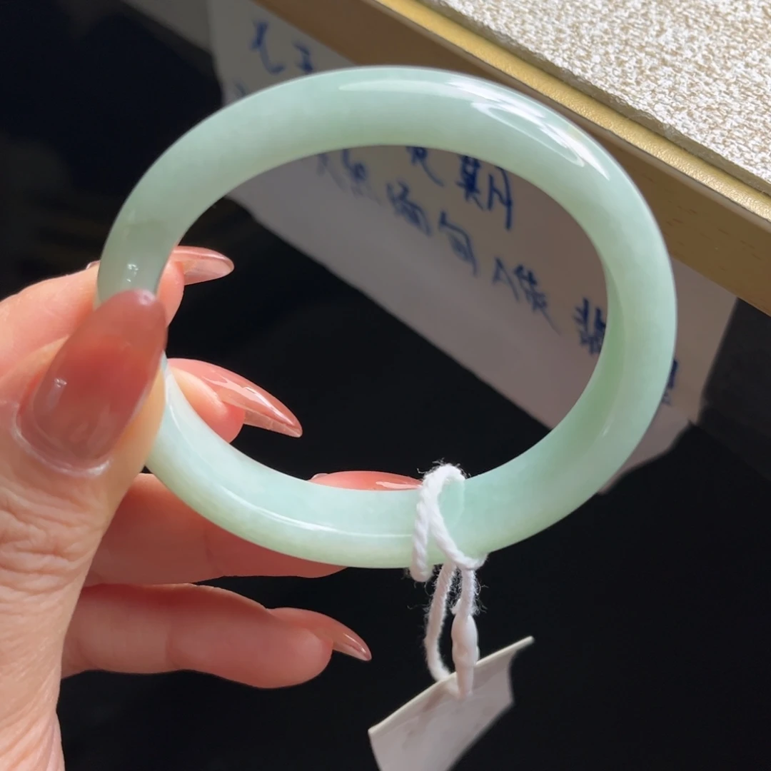 翡翠未镶嵌手镯手镯