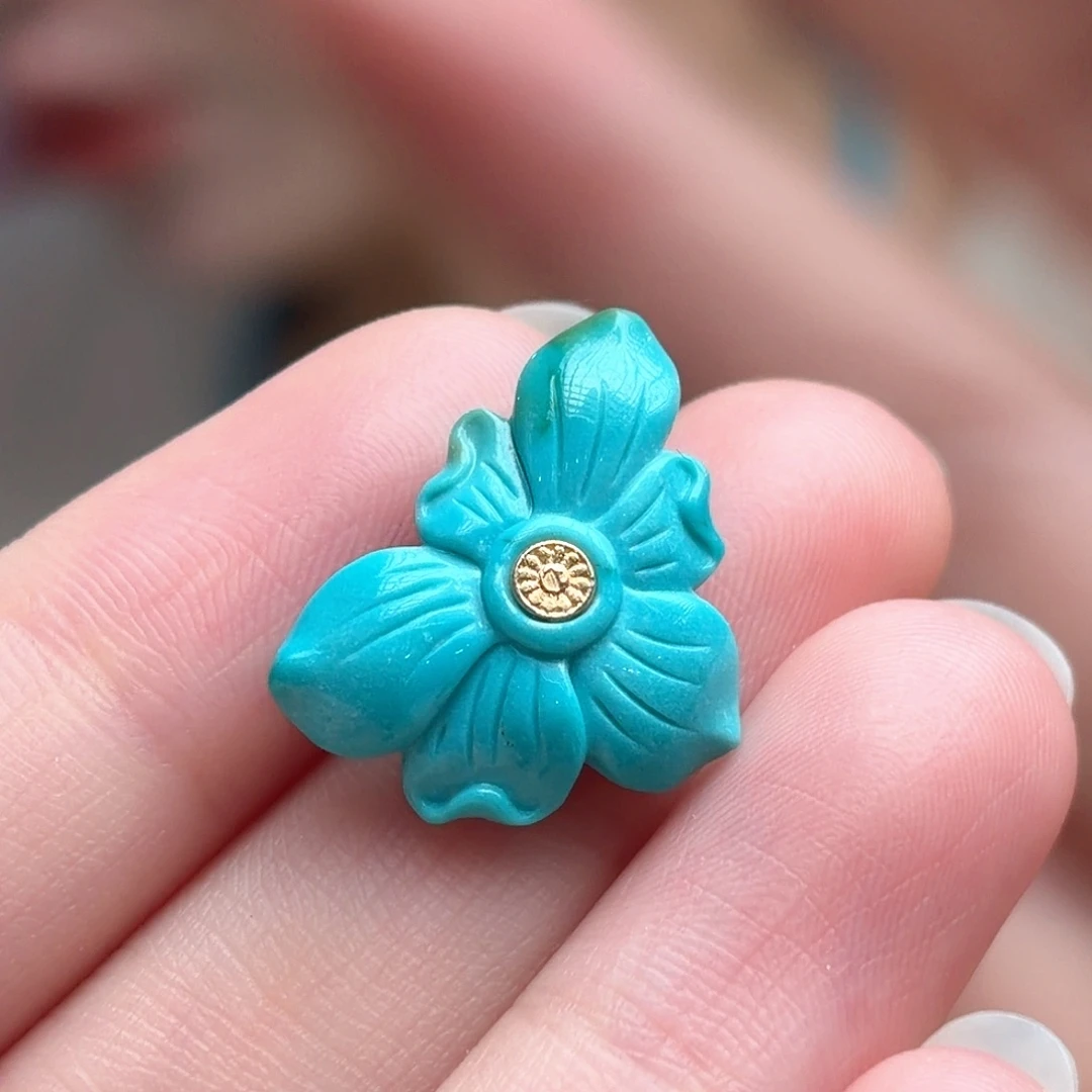 绿松石未镶嵌颈饰