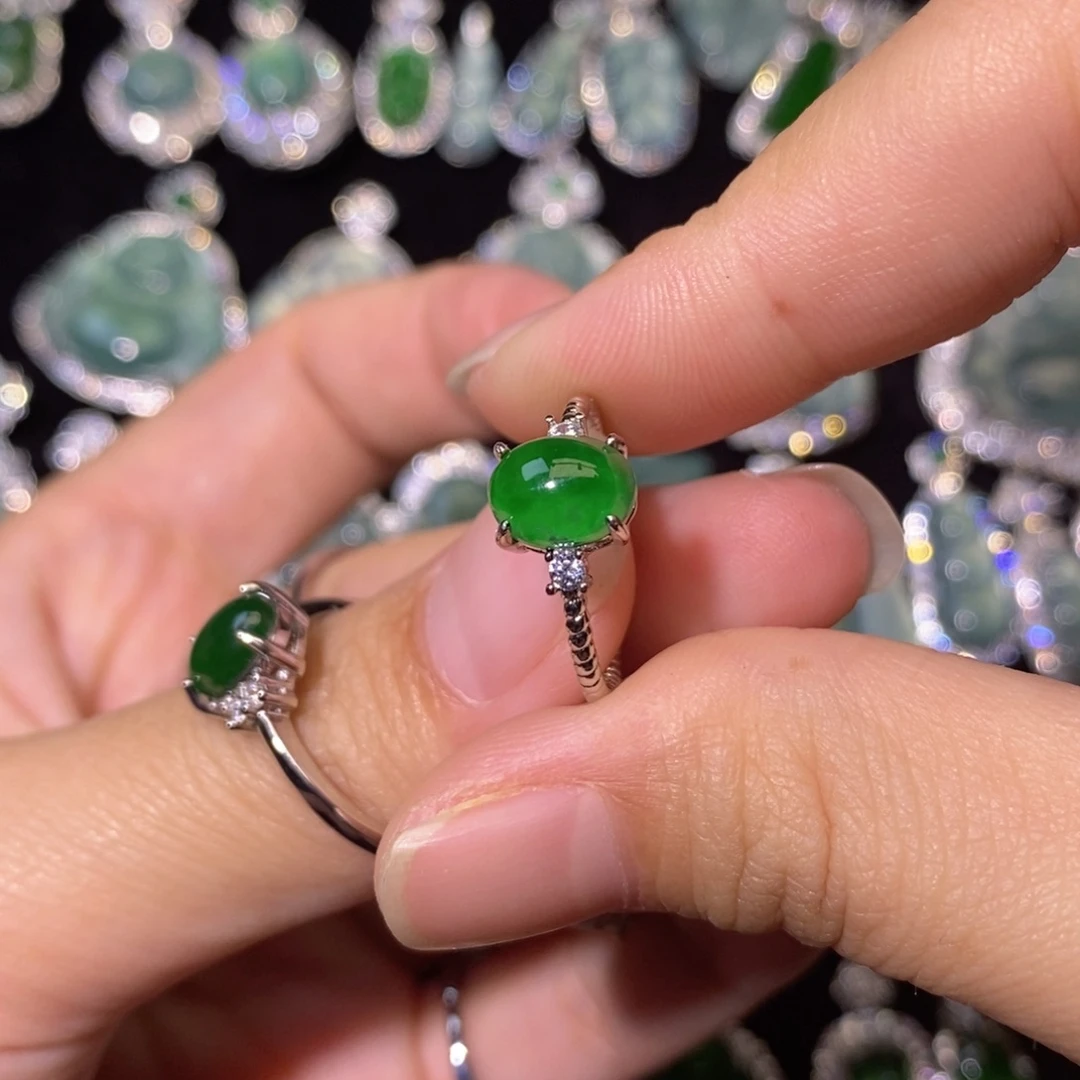 蕊***子翡翠未镶嵌颈饰天然