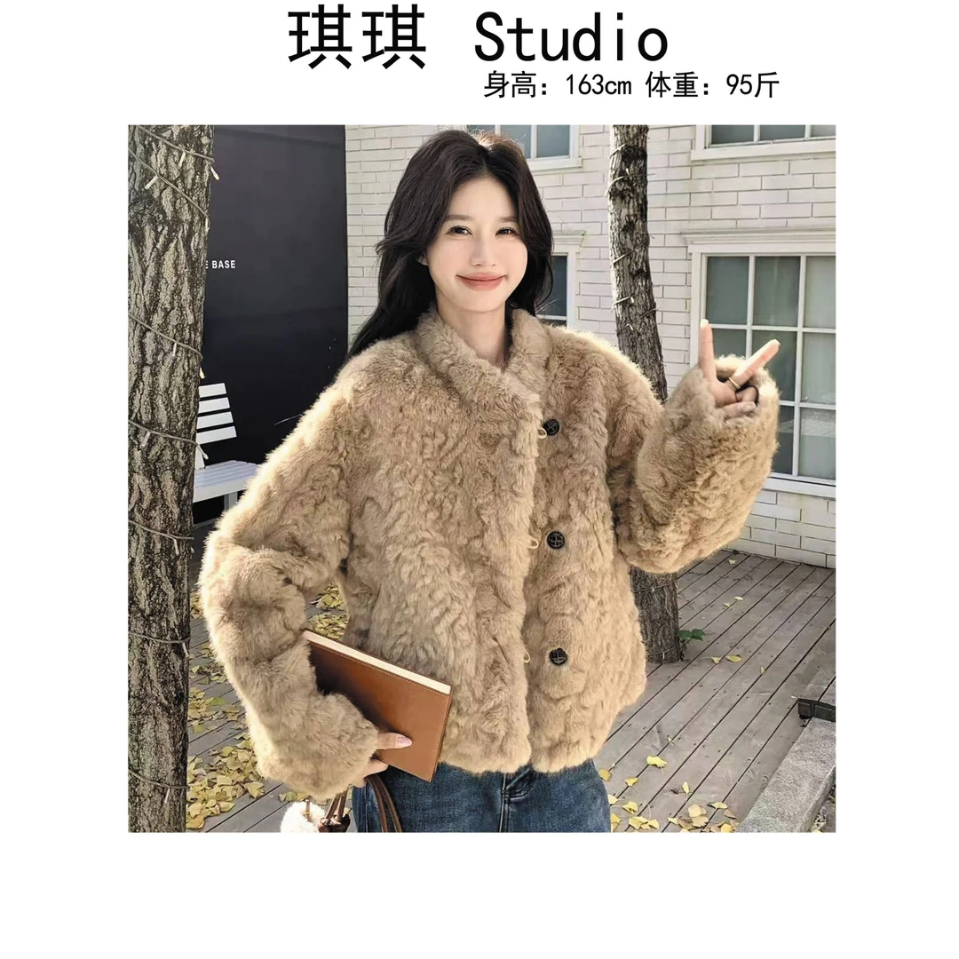 《琪琪家》冬季新款重工设计单排纽扣气质舒适减龄毛毛外套88162-H