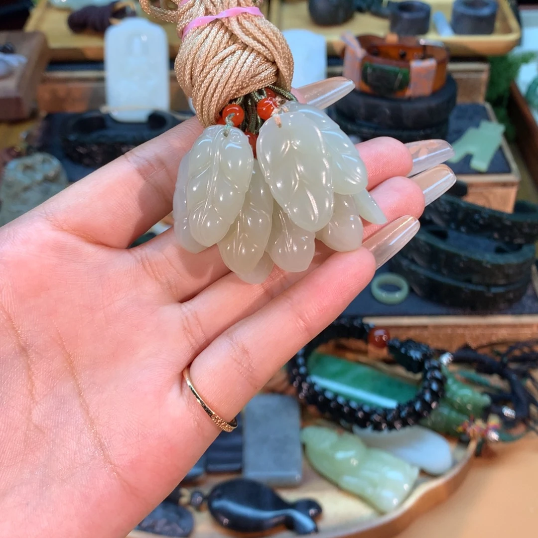 和田玉（糖玉）未镶嵌挂件