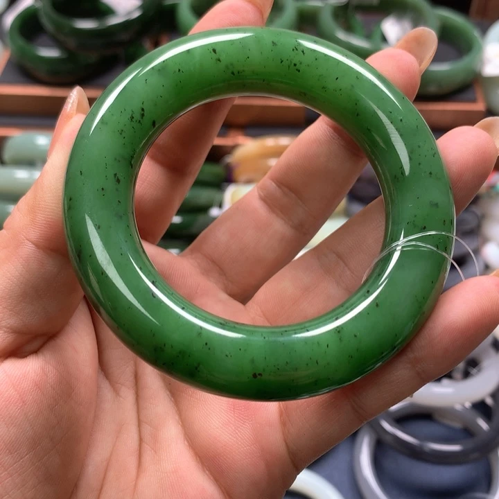 【闪购商品】未镶嵌手镯和田玉（碧玉）