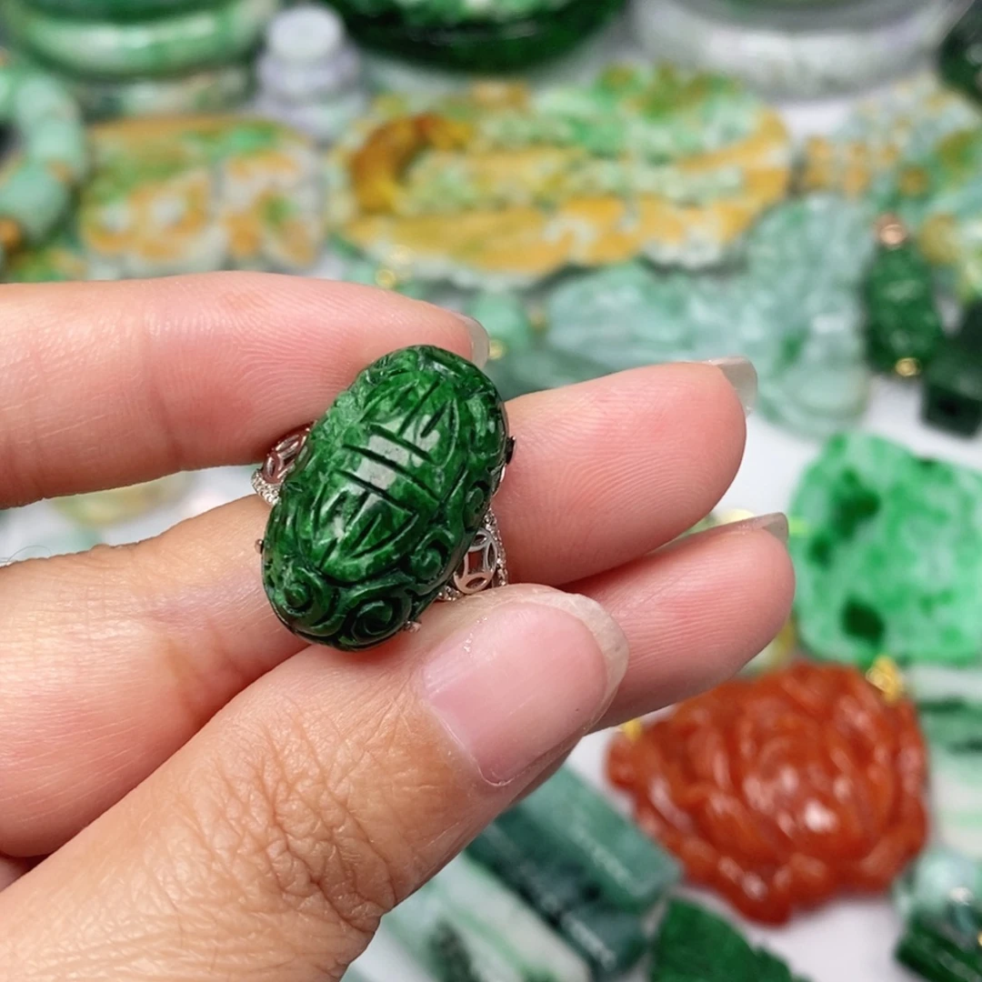 玉***珑翡翠未镶嵌吊坠(不含链)