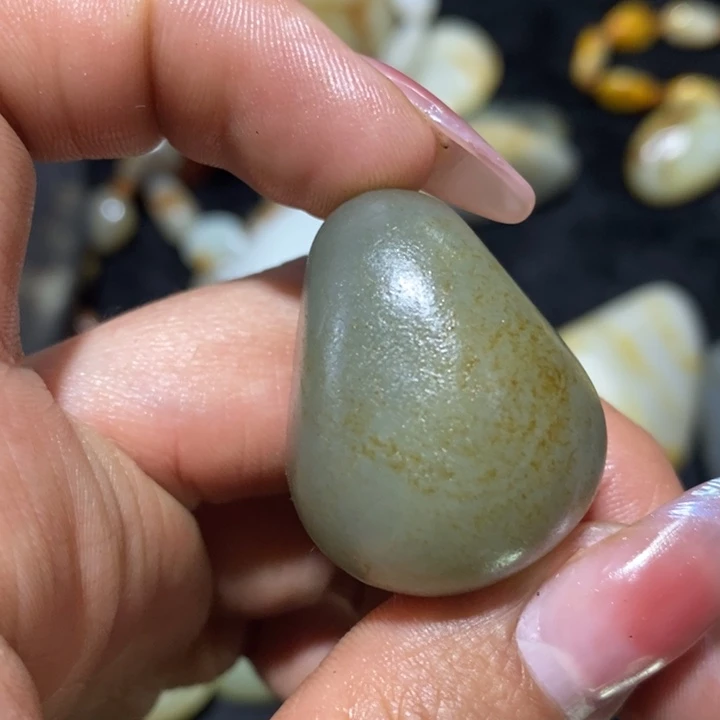 未镶嵌和田玉（糖玉）挂件