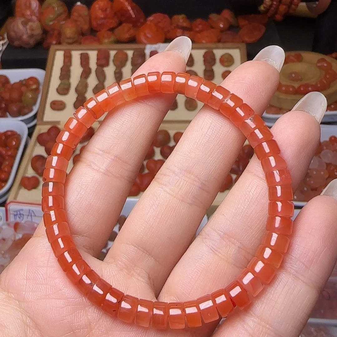 南红玛瑙未镶嵌颈饰