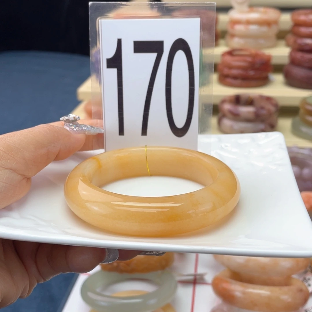 石英质玉未镶嵌手镯