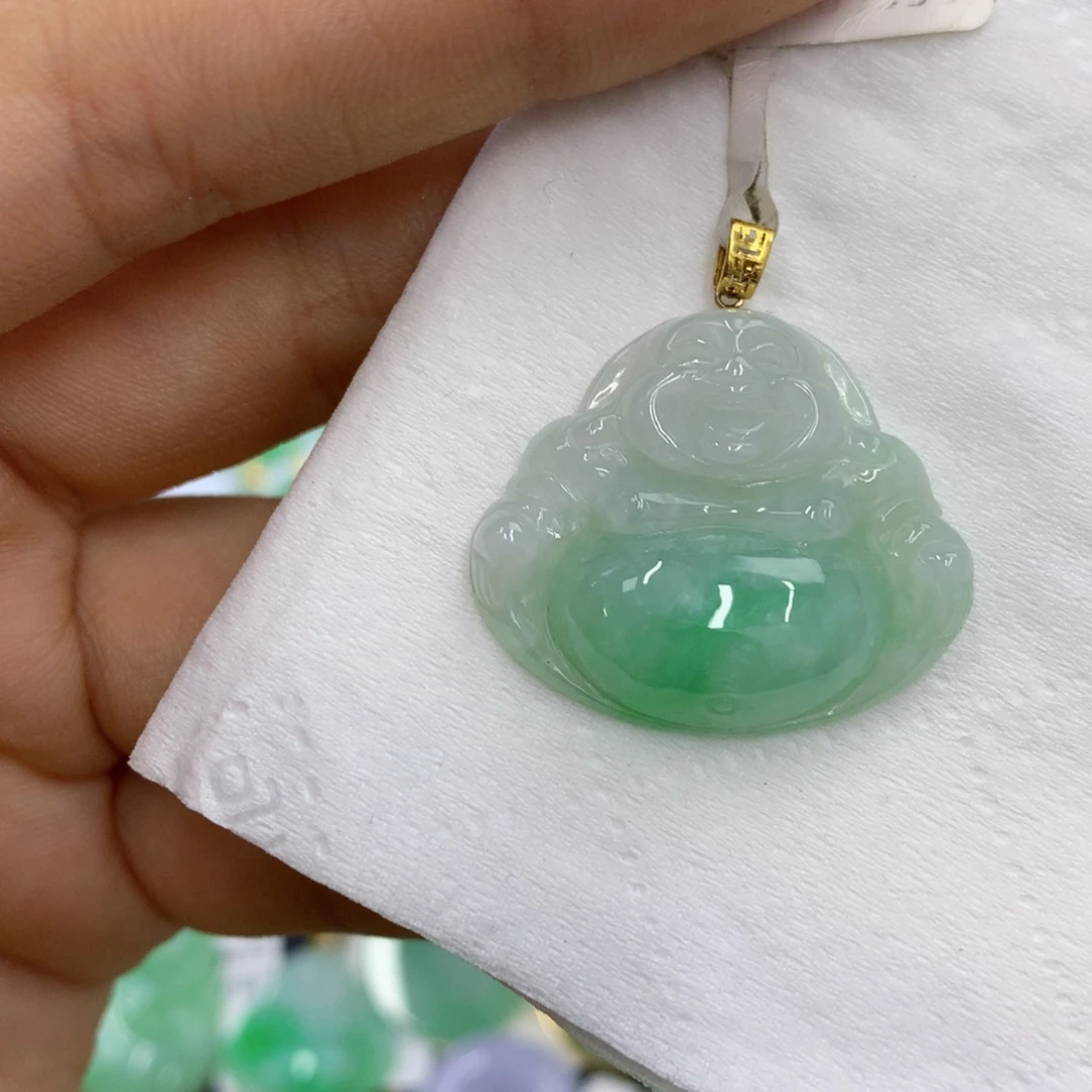 翡翠18K金镶嵌颈饰翡翠