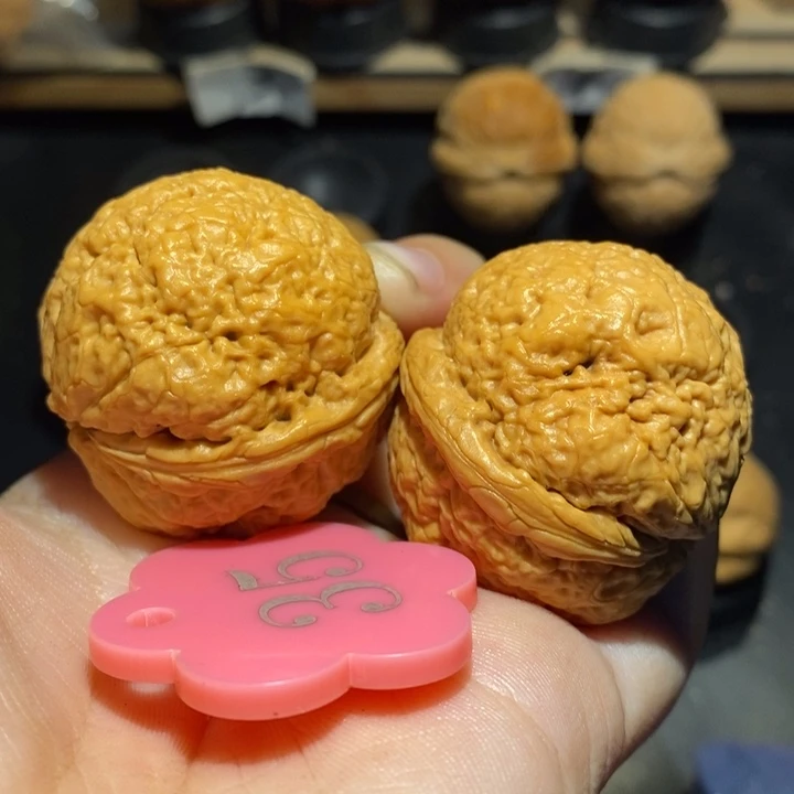 帝王蟾39尺寸核桃。