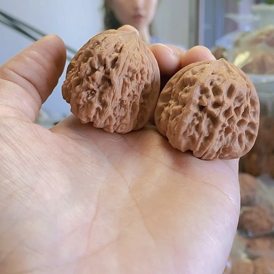 【闪购商品】把件文玩核桃40平谷凹底油