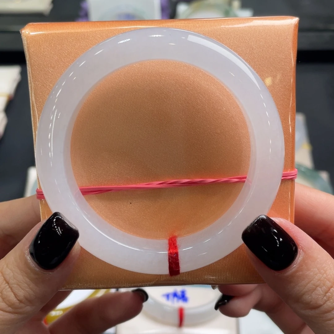 翡翠未镶嵌手镯翡翠手镯