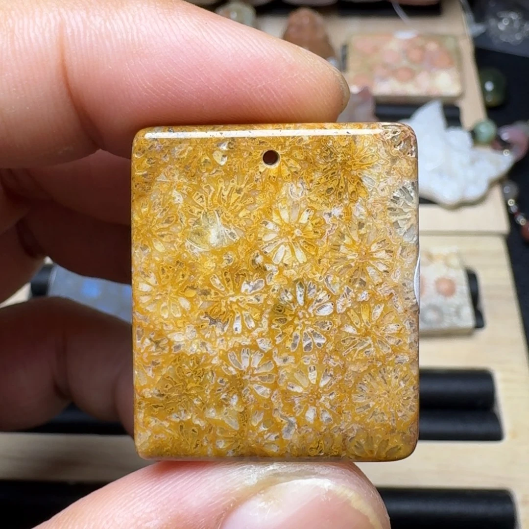 未镶嵌纯天然色有机玉石保真色硅化玉无珠无绳一件包邮