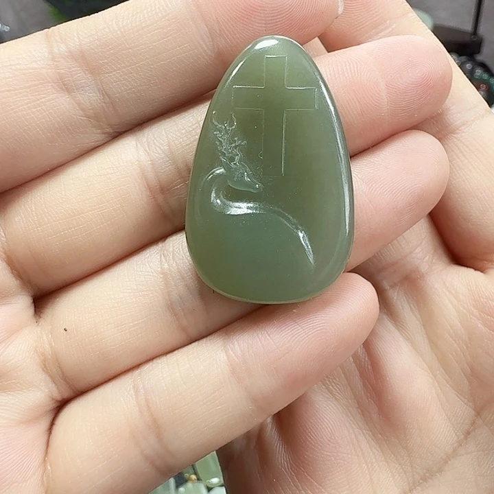 和田玉未镶嵌颈饰