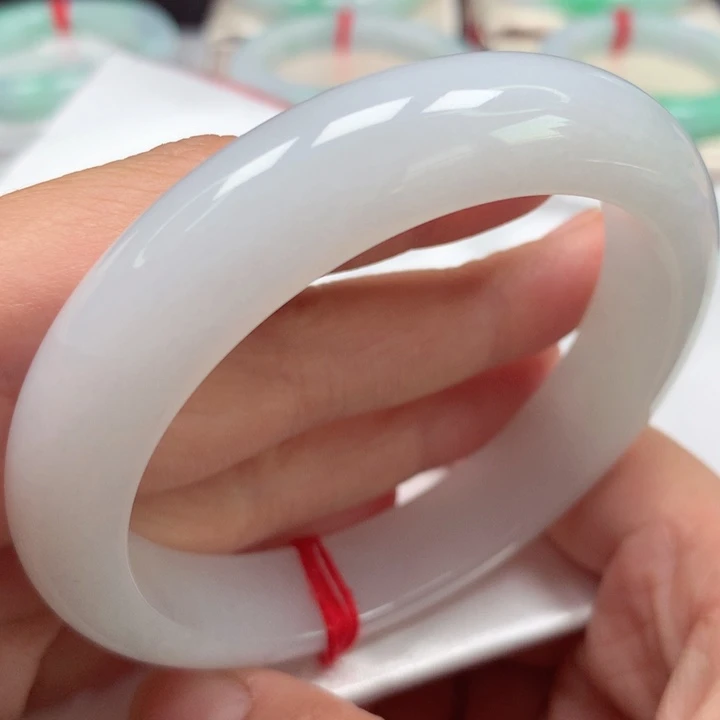 翡翠手镯未镶嵌白月光8号