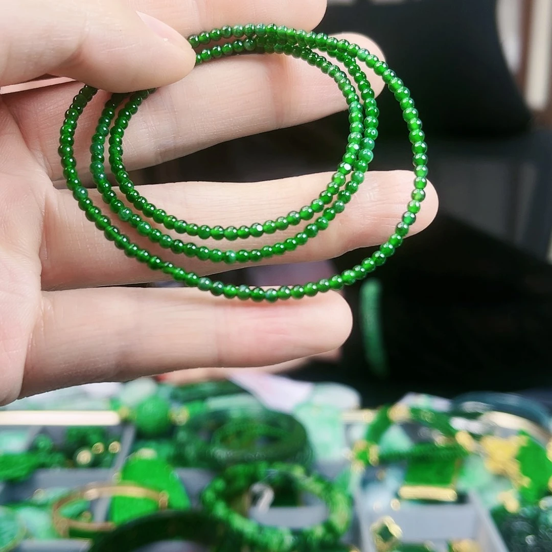 翡翠颈饰未镶嵌项链