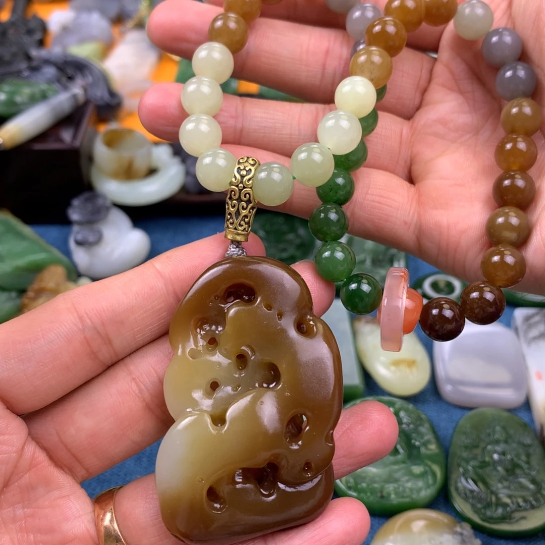 和田玉未镶嵌颈饰