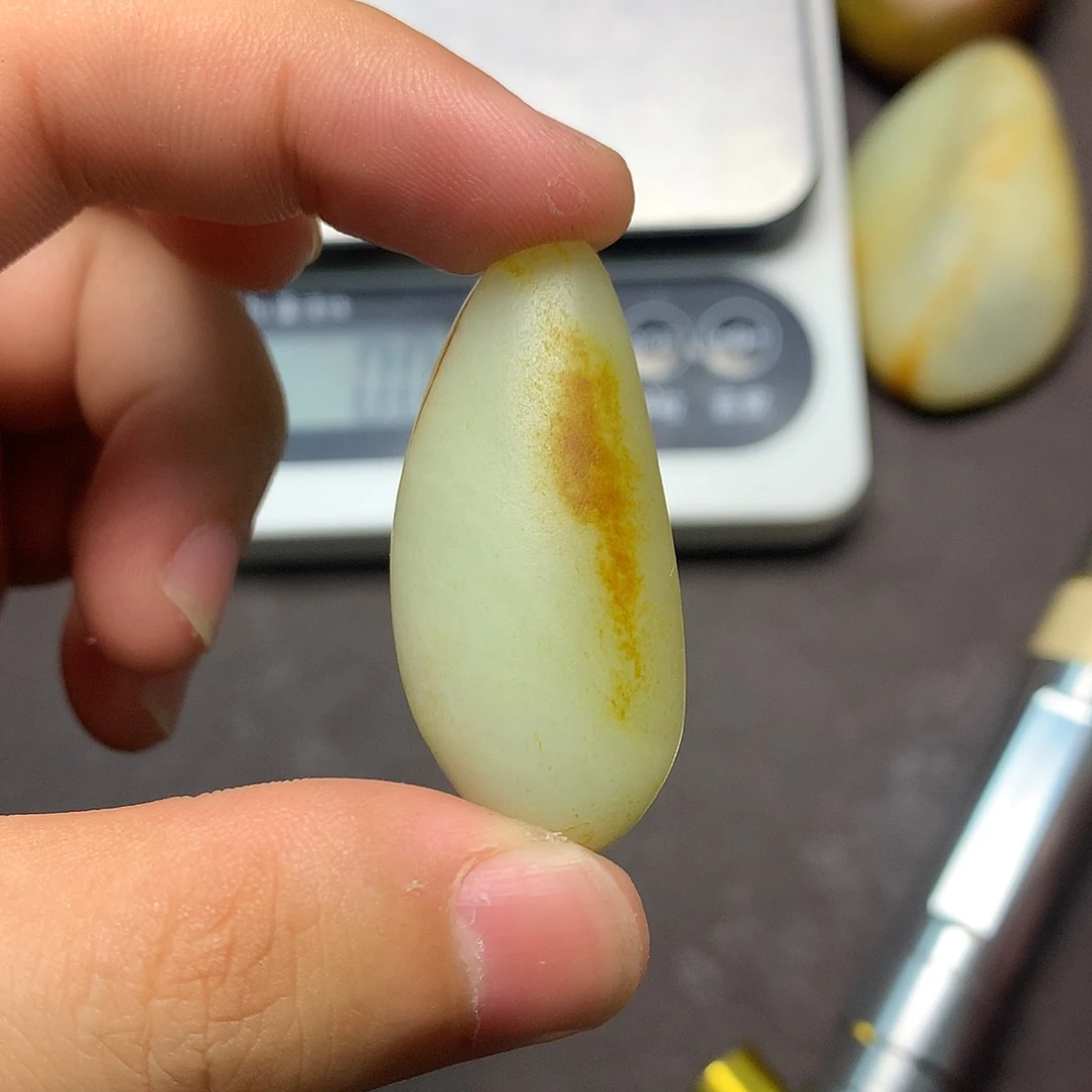 和田玉（糖玉）未镶嵌挂件