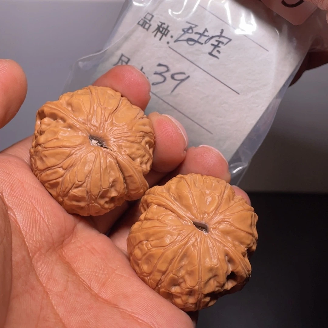 文玩核桃吊坠文玩核桃