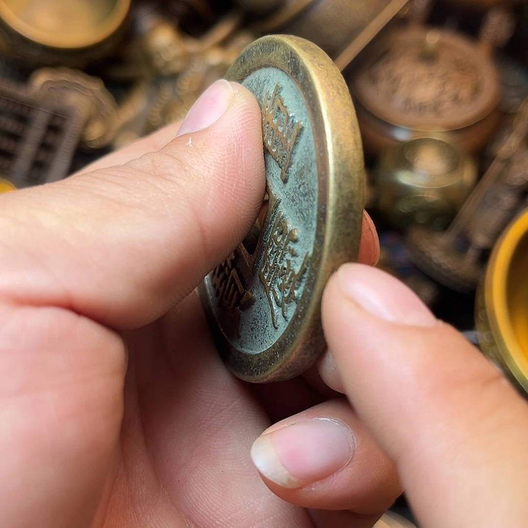 精美铜器工艺品等